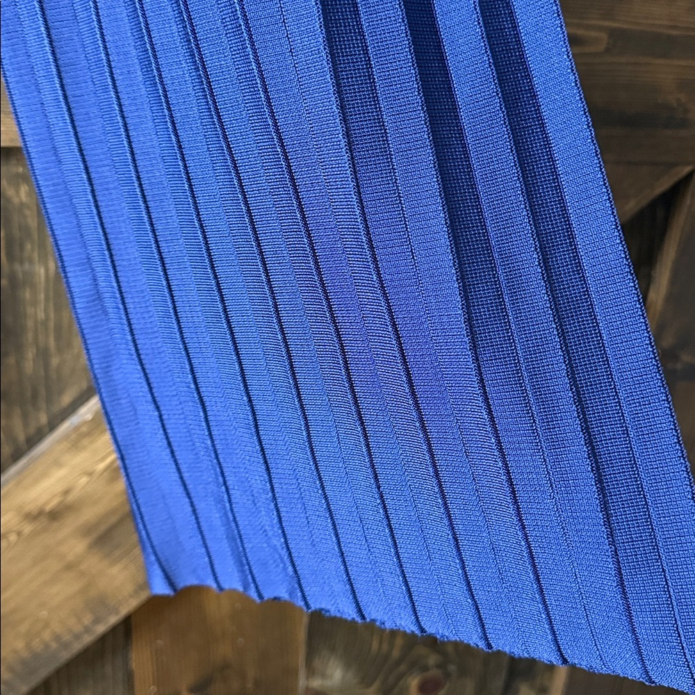 Retails $895 ST JOHN Accordion Pleat Pants - Picture 7 of 12
